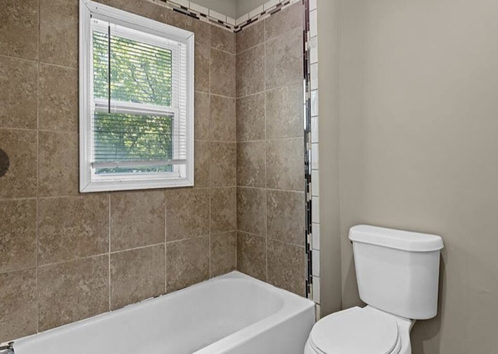 6192-Emerald-Ave-Ferguson-MO-6155_Emerald_photo3
