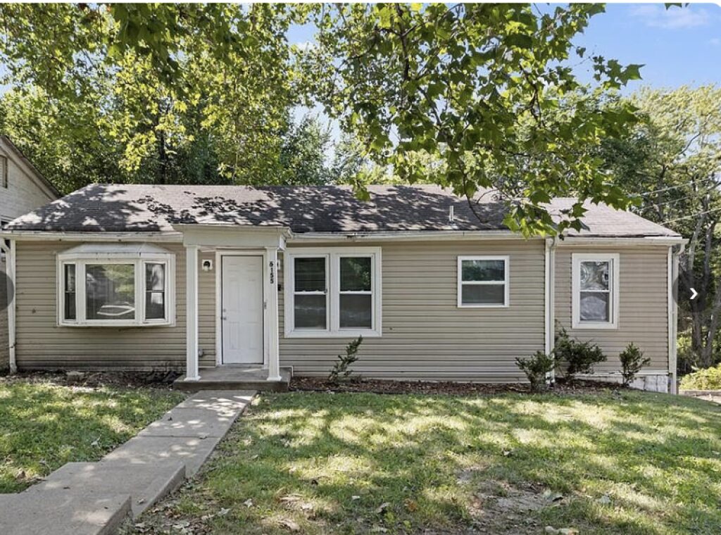 6192-Emerald-Ave-Ferguson-MO-6155_Emerald_photo_Frontal_Pic