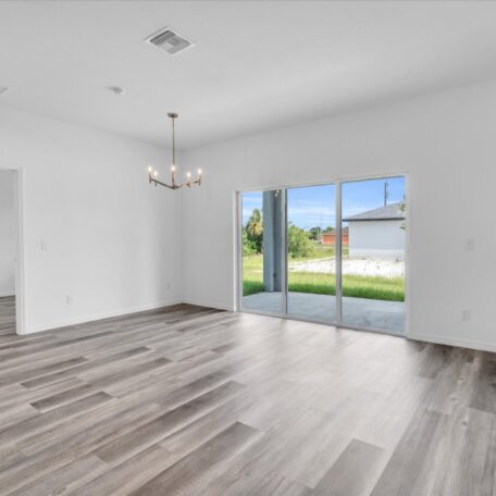 08-313-Panorama-Ave-8
