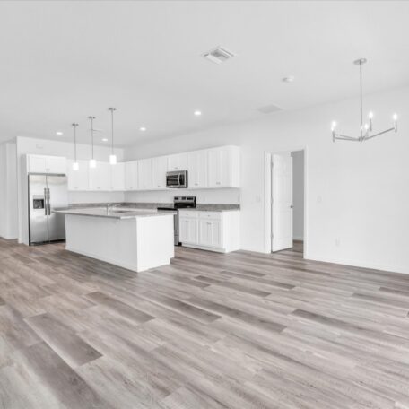 12-313-Panorama-Ave-12