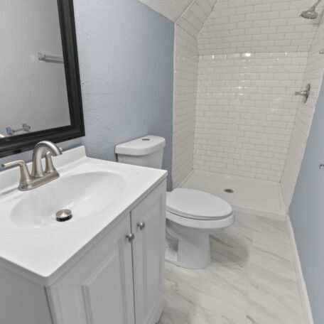 5877-Norton-Ave-Kansas-City-MO-DSC08072