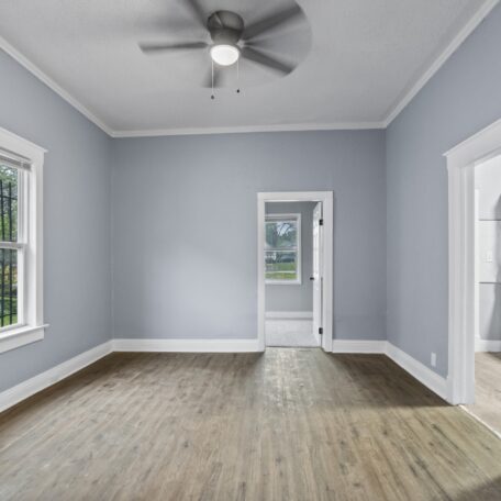 5877-Norton-Ave-Kansas-City-MO-DSC08084