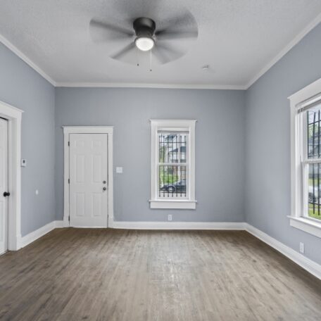 5877-Norton-Ave-Kansas-City-MO-DSC08087
