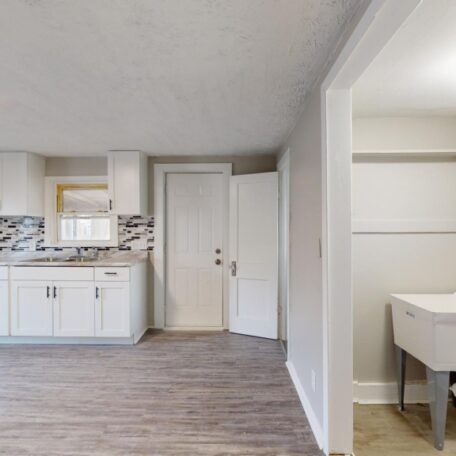 5999-W-70th-St-Cleveland-OH-3147-W-70th-St-02242024_102654