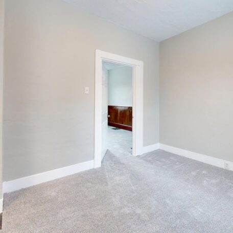 6000-W-43rd-St-Cleveland-OH-QkVmCBzAbqm-Bedroom