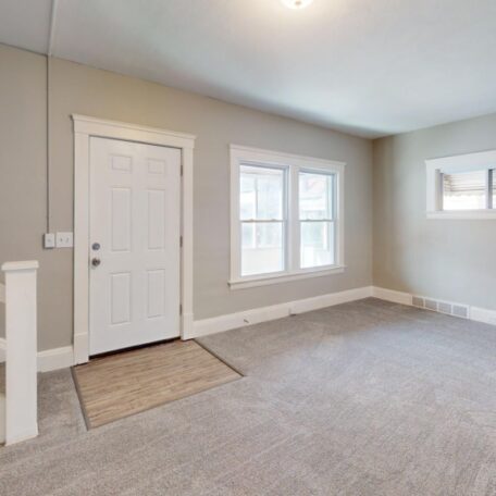 6017-West-105th-Street-Cleveland-OH-3065-W-105th-St-Living-Room-1