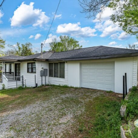 6063-3rd-Ave-Trafford-AL-9337-3rd-Ave-Trafford-after-04-2048x1365-1