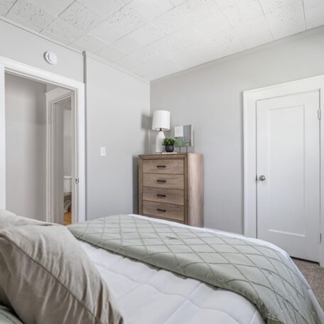 6099-Washington-Blvd-Anderson-IN-Bedroom
