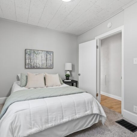 6099-Washington-Blvd-Anderson-IN-Bedroom2